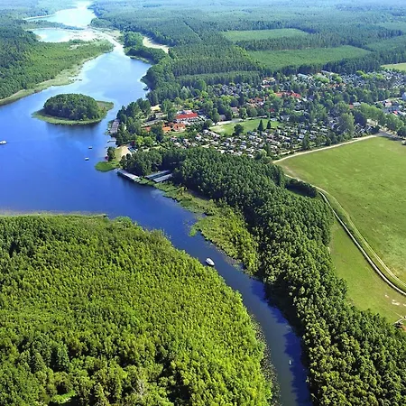 Im Mirow 度假居 Granzow