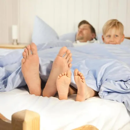 Im Mirow 度假居 Granzow